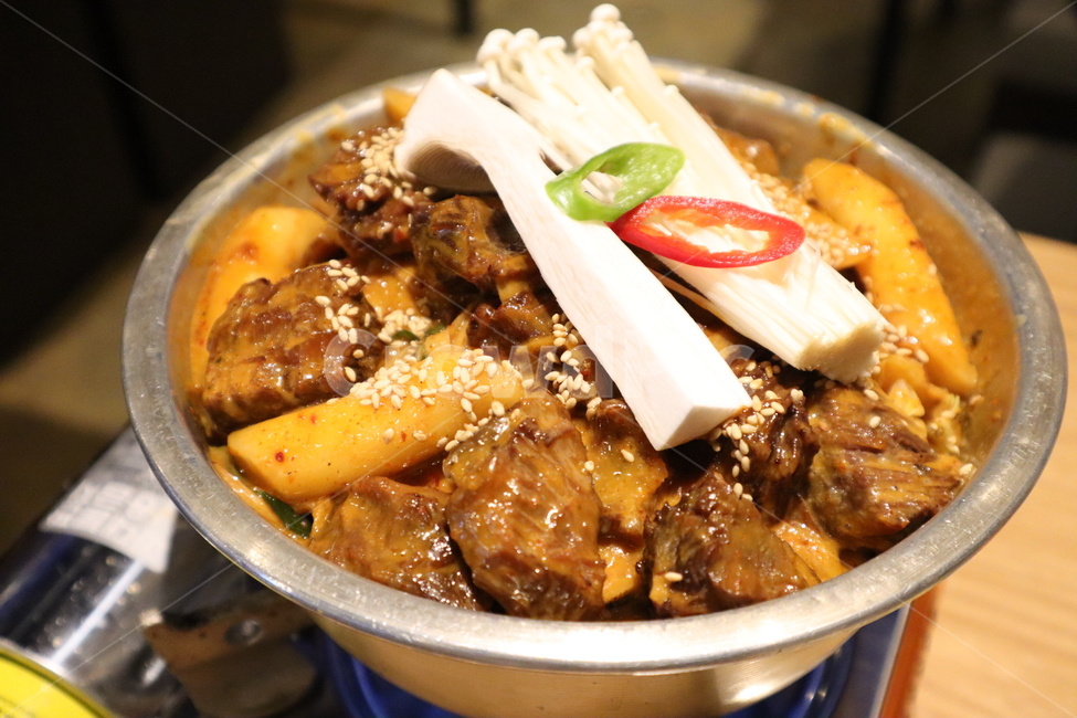 매운갈비찜,갈비찜,갈비,돼지고기,돼지고기요리,음식,식재료,요리,food,cook,meal,dishes,food reserves