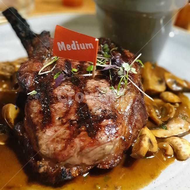 스테이크,스테이크미디엄,비프스테이크,steak,beefsteak,음식,식재료,요리,food,cook,meal,dishes,food reserves