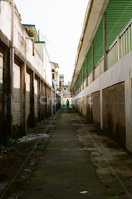 골목길,골목,좁은길,복도,human,시골풍경,필름카메라,filmcamera,filmphoto,골목길,alley