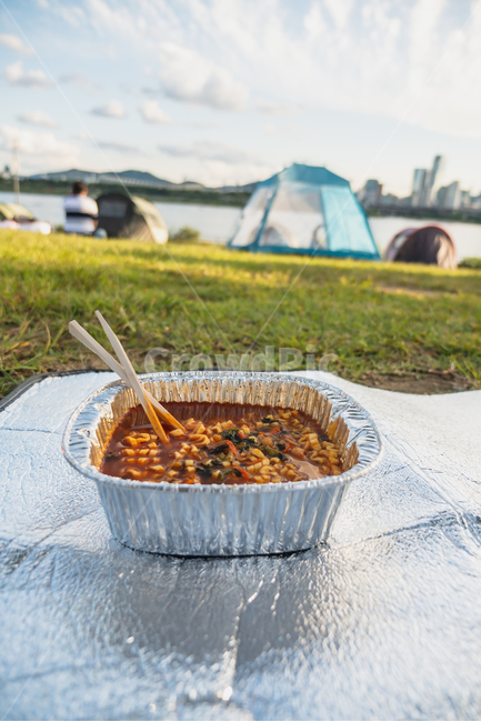 한강,라면,한강라면,피크닉,소풍,한강간식,야외라면,아웃도어라면,아웃도어,알루미늄,알루미늄라면,1회용라면,1회용,음식,식재료,요리,food,cook,meal,dishes,food reserves,면류,면요리,noodles