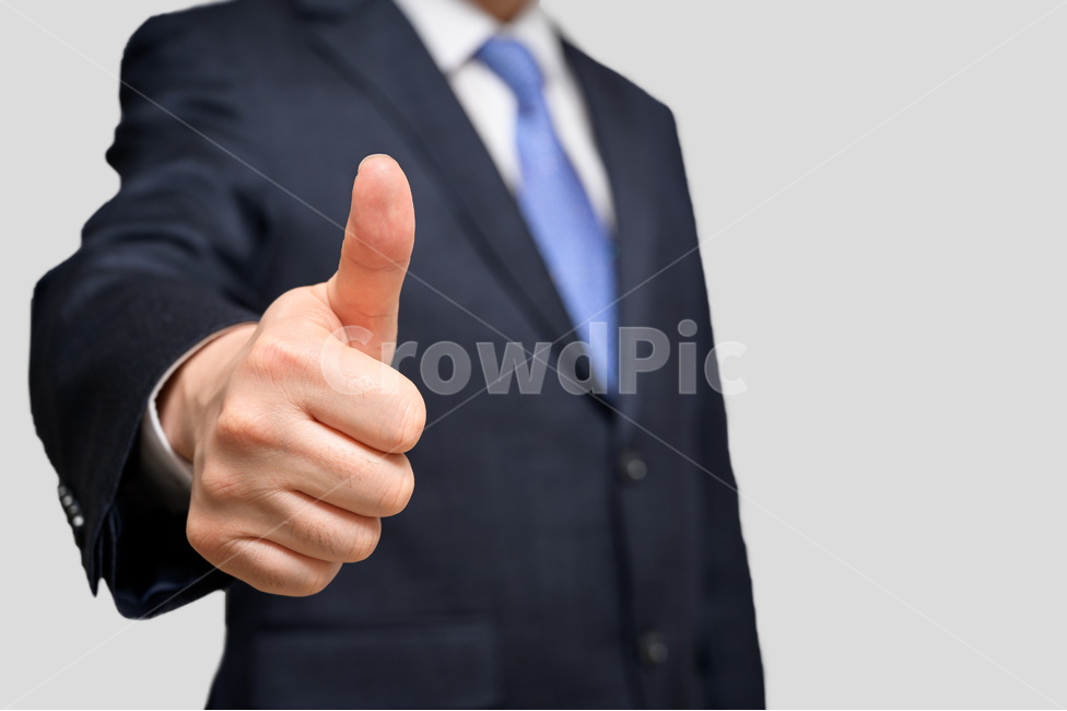 비즈니스맨,남자,직장인,사회인,회사원,1명,1인,한국인,중국인,일본인,아시아인,중년,중장년,4050세,비즈니스,사업가,사업,정장,양복,ceo,넥타이,손짓,누끼,비지니스,비지니스맨,개념,컨셉,여백,카피스페이스,최고,엄지척,엄지,손가락,엄지손가락,성공,비즈니스컨셉,성취,최상,손동작,경영,경제,핸드모션,산업,비즈니스,사업,business,service,work