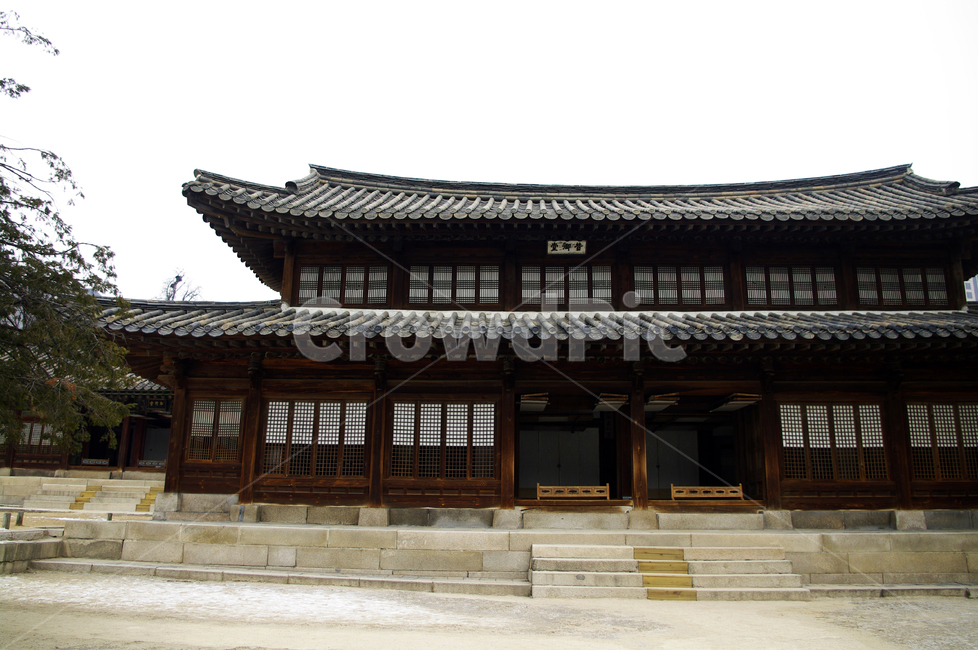 석어당,덕수궁,고궁,건축,전통건축,traditional,전통,기와지붕,겨울,winter,풍경,설경,눈,한국전통,한국문화,korean traditional,korean culture,랜드마크,landmark,tourist attraction,한국랜드마크,한국관광지,한국명소,korea landmark,korea tourist attraction