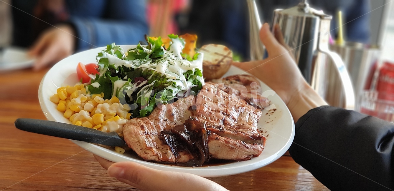 음식,food,양식,스테이크,옥수수,셀러드,포크,나이프,외식,레스토랑,음식,식재료,요리,food,cook,meal,dishes,food reserves,양식,서양음식,서양요리,western food,western dishes,western meal,western cook,감성,sensible,feeling