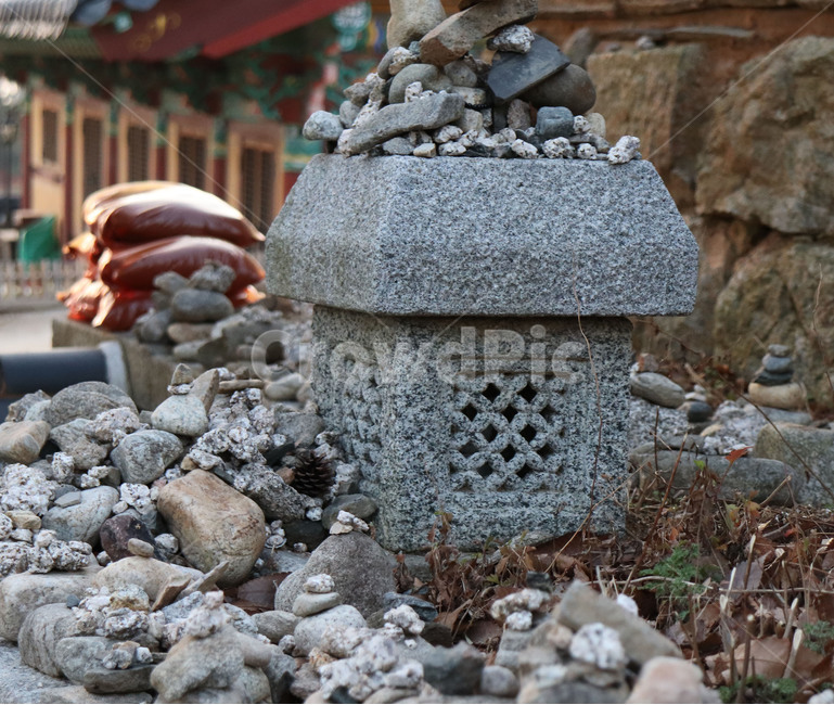 rubble,파편,food,돌,바위,절,temple,사찰,stone,rock