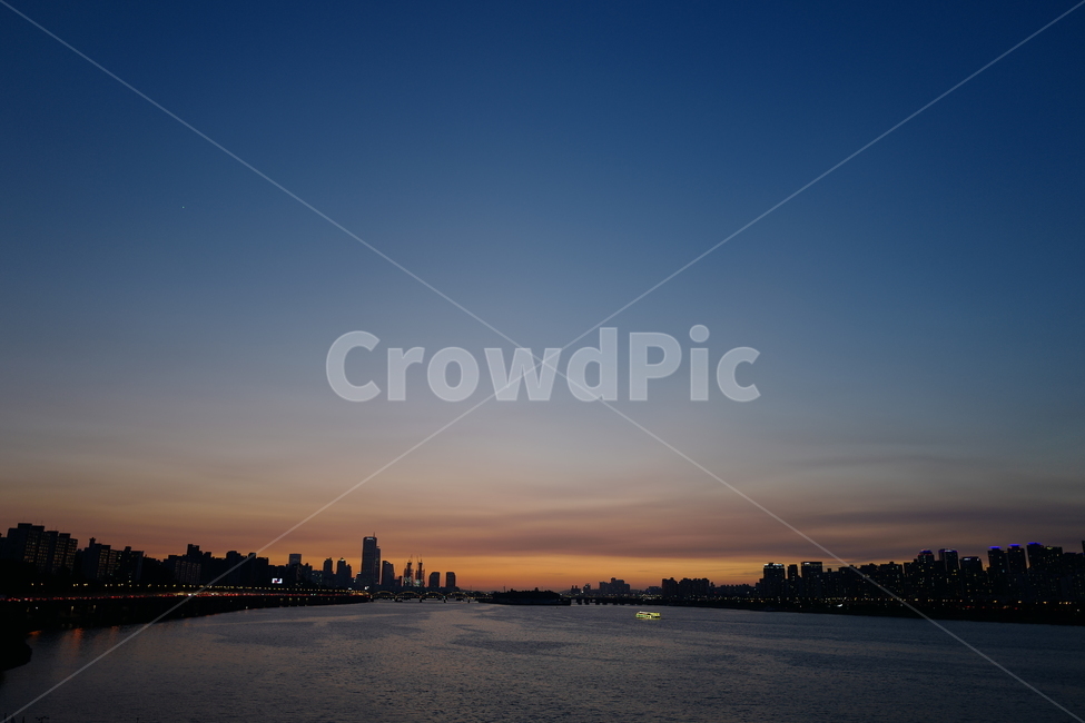 노을,해질녘,한강,다리,서울,야경,하늘,sunset,night,view,river,야경,밤,풍경,nightscape,night,landscape,도시,city,한국도시풍경,한국도시경관,korea cityscape,nature,자연,dusk,황혼,dawn,새벽,sky,red sky,붉은 하늘,outdoors,옥외,일몰