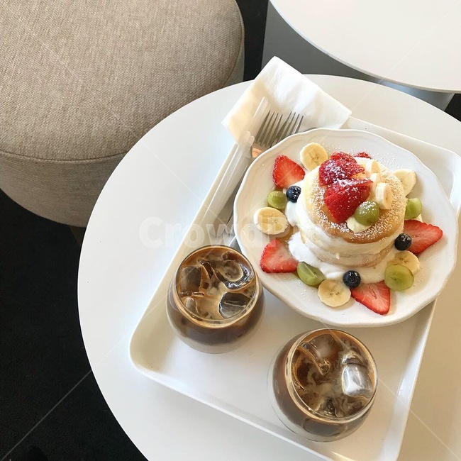 팬케이크,딸기,커피,카페,수플레,음식,식재료,요리,food,cook,meal,dishes,food reserves,디저트,간식,후식,dessert,snack