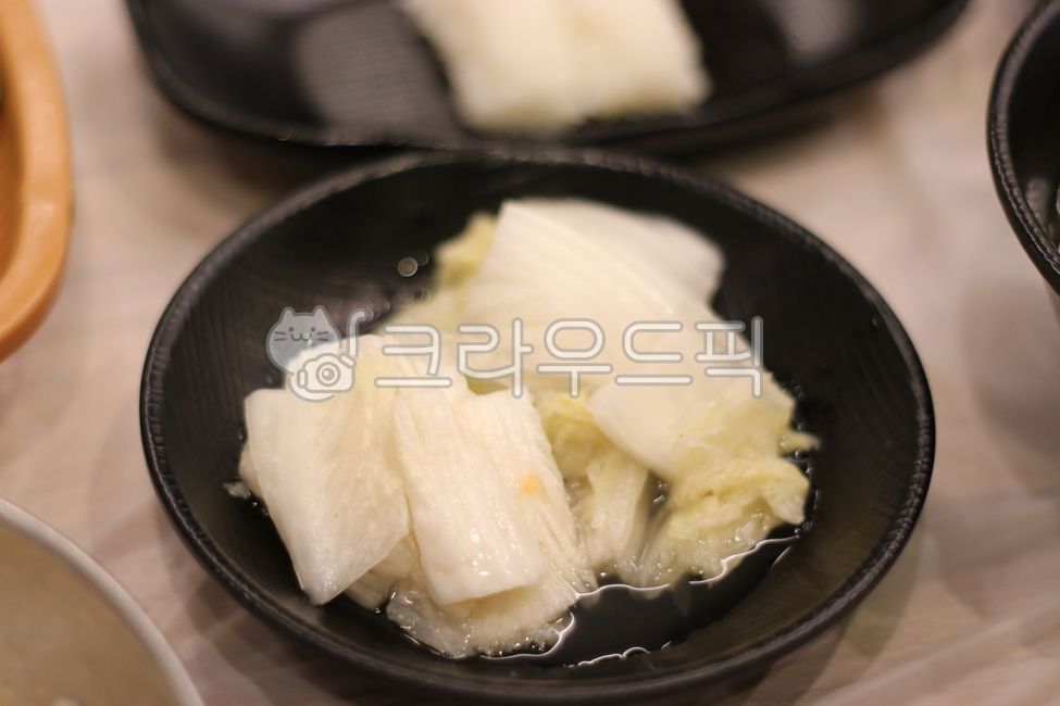 밑반찬,반찬,스끼다시,스키다시,백김치,김치,한국음식,한국요리,한식