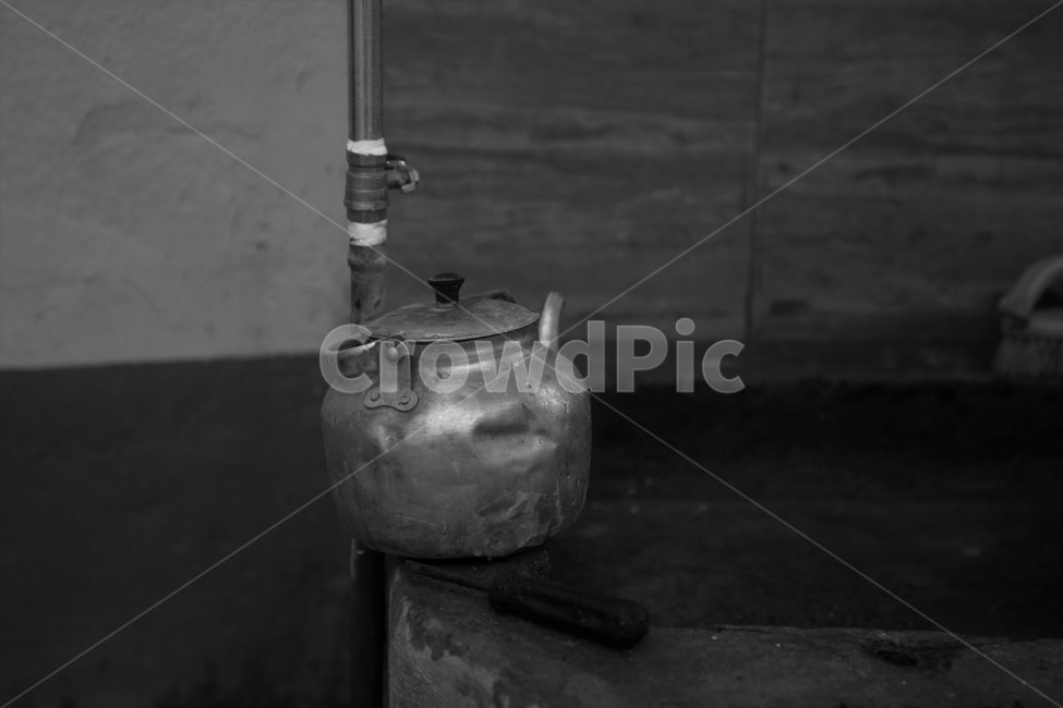 주전자,수도꼭지,집,드라이버,쇠,흑백,모노톤,monochrome,black and white