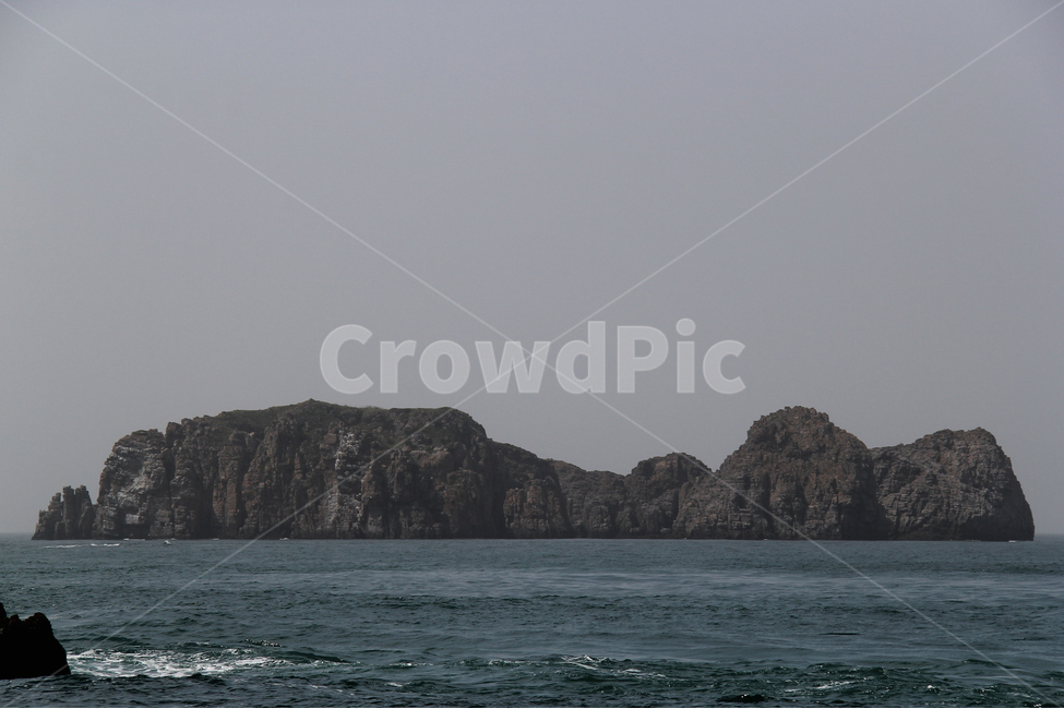 바다,바위,흑산도,홍도,파란하늘,섬,자연,풍경,nature,landscape,한국자연풍경,한국자연경관,korea nature landscape,land,땅,outdoors,옥외,ocean,대양,sea,water,물,shoreline,해안선,coast,연안,promontory,곶