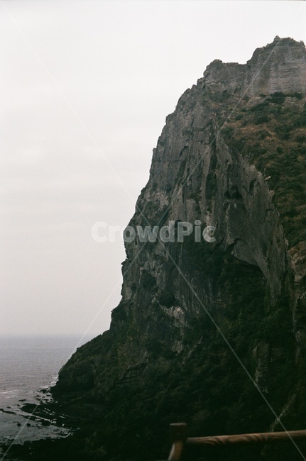 제주도,jeju,겨울,성산일출봉,바위산,제주겨울,겨울제주,자연,풍경,nature,landscape,outdoors,옥외,cliff,낭떠러지,promontory,곶