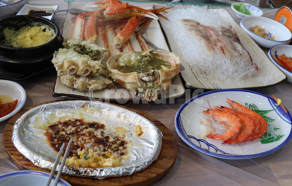 food,음식,seafood,해물,sealife,해양생물,새우,대게,kingcrab,회,한상,해산물,shrimp,계란찜,콘치즈,egg,생선,fish,랍스터,lobster,음식,식재료,요리,food,cook,meal,dishes,food reserves