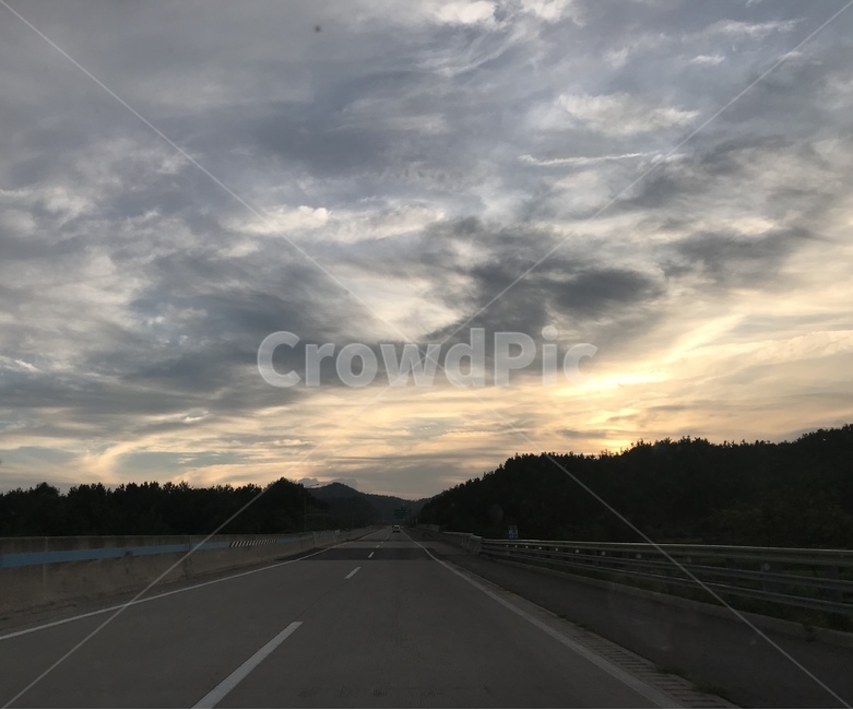 하늘,구름,노을,날씨,풍경,일상,가을하늘,따스함,따뜻함,감성,색감,nature,landscape,sky,daily,sunset,자연,풍경,nature,landscape,road,도로,highway,고속도로,freeway,고속 도로