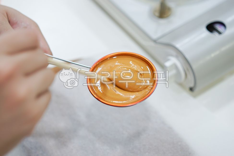 dessert,snack,Dalgona,draw,sugar