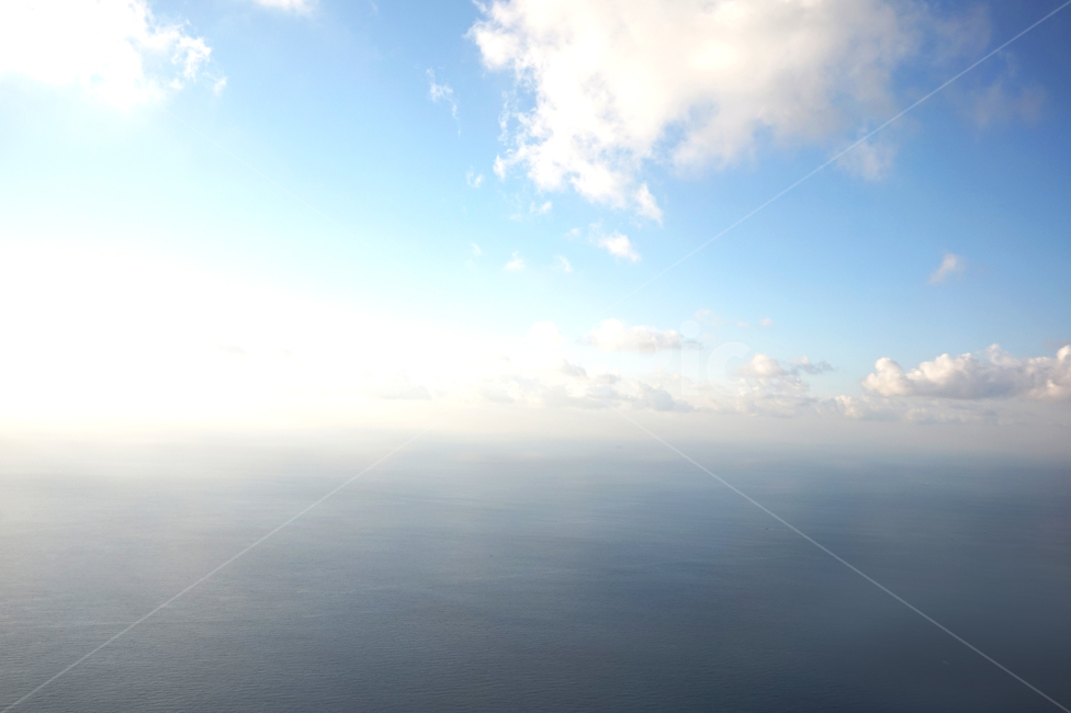 하늘,하늘위,구름,cloud,bluesky,맑은하늘,sky,파란하늘,비행기,구름위,파란색,blue,풍경