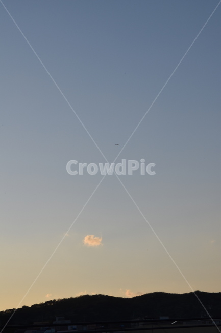 하늘,노을,구름,산,비행기,파란색,sky,sunset,cloud,mountain,plane,airplane,blue