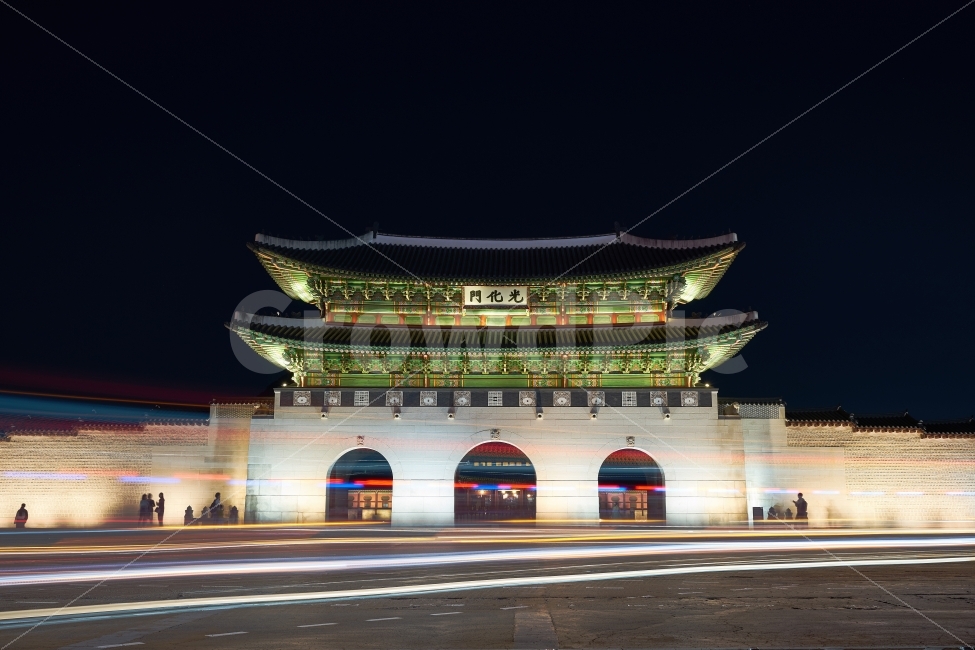 	광화문,경복궁,해태,야경,문화재,밤,도시,서울,전통,문화,고궁,기와,한국적,건축물,야경,밤,풍경,nightscape,night,landscape,랜드마크,landmark,tourist attraction,한국전통,한국문화,korean traditional,korean culture,architecture,shrine,신사,pagoda,탑,worship,예배,building,건물