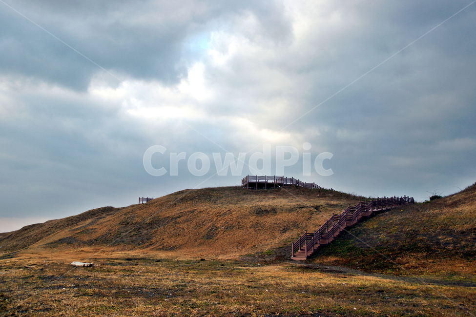 전망대,광치기해변,제주,언덕,구름,자연,자연,풍경,nature,landscape,한국자연풍경,한국자연경관,korea nature landscape,제주도,jeju,jeju island,grassland,목초지,outdoors,옥외,field,들,mound,투수판