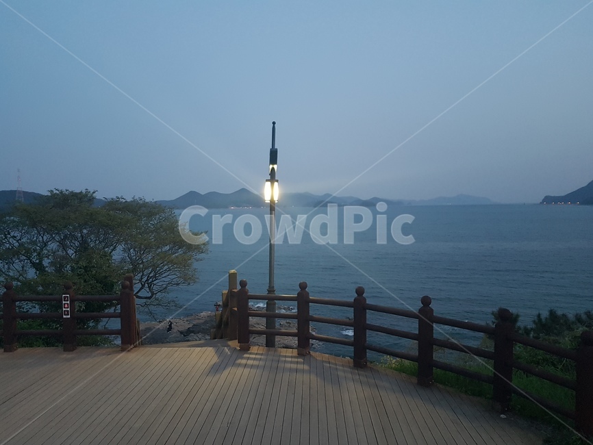 바다,가로등,해질녘,풍경,감성,자연,풍경,nature,landscape,water,물,waterfront,워터 프론트