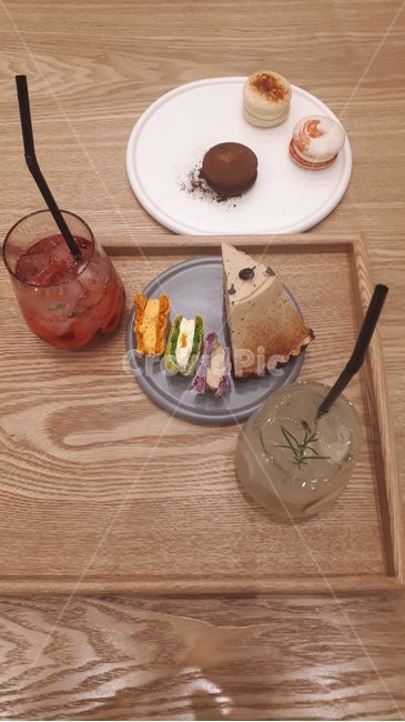 커피숍,마카롱,조각케익,당보충,음료