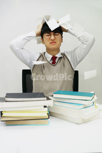 수능,교육,학생,교복,시험,강의,수업,고등학생,고3,남고생,남자고등학생,남고,수능시험,기말고사,중간고사,모의고사,exam,quiz,test,학업,공부,남자,남학생,사람,인물,인간,human,person,얼굴표정,facialexpression,face,남성,man,male,학교,education,learning,study,schoo,사람,인물,인간,human,person,얼굴표정,facial expression,face,남성,남자,man,male,감정표현,기분,feeling,emotion,교육,학교,공부,education,learning,study,school