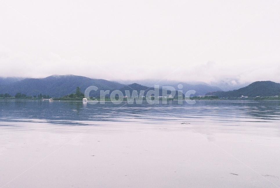 흐린날,강,북한강,물,산,자연,풍경,nature,landscape,감성,sensible,feeling,land,땅,outdoors,옥외,shoreline,해안선,water,sea,바다,ocean,대양