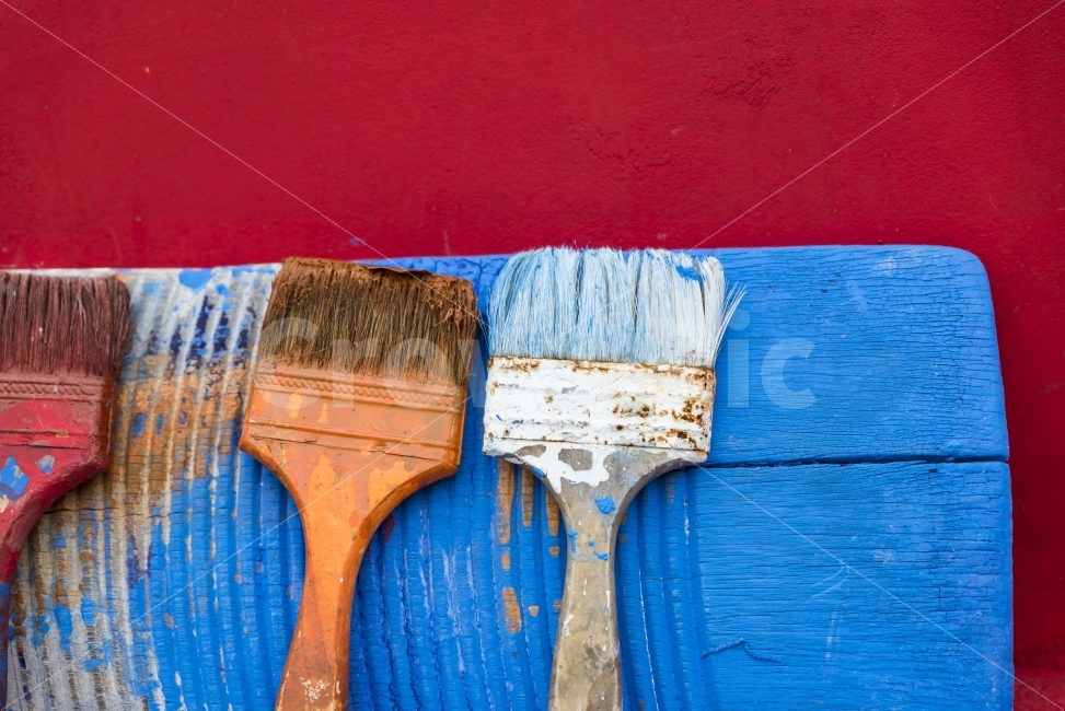 페인트붓,페인트,붓,브러시,빨래판,파랑색,벽,빨강색,일상,생활,paint,brush,blue,red,wall,life,오브젝트,object,사물,things,예술,art,사물,물건,오브젝트,thing,object,matter