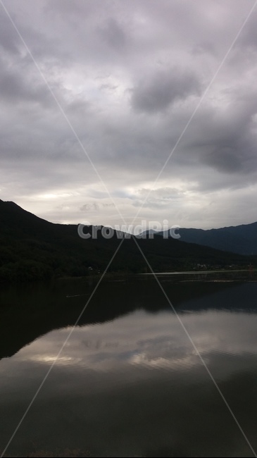 흐린날,산,호수,자연,자연풍경