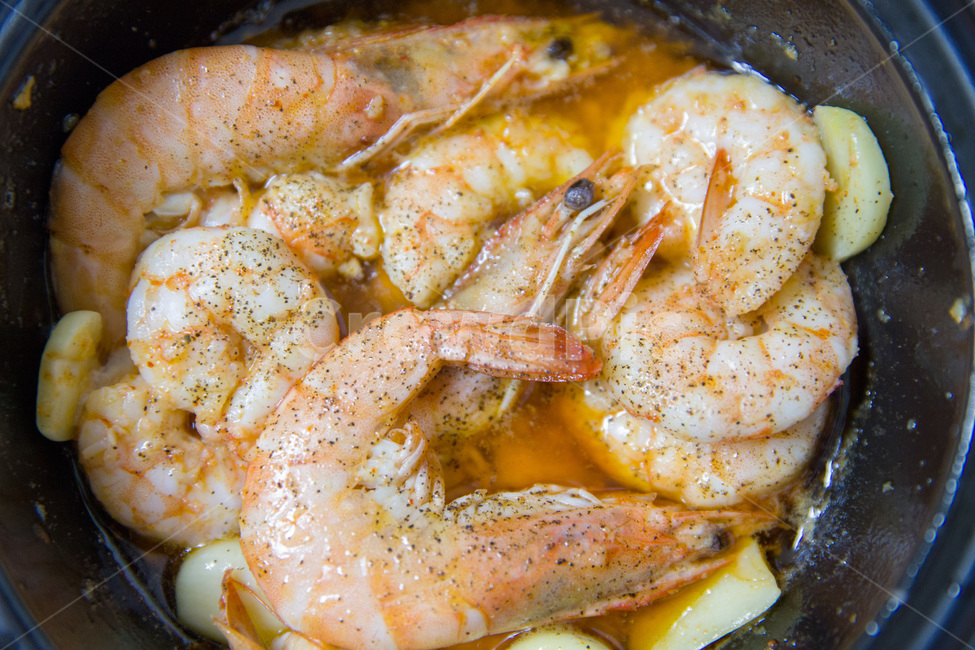 cooked,cuisine,delicious,dinner,dish,food,fresh,gambasalajillo,gourmet,healthy,lunch,meal,olive,plate,restaurant,sauce,seafood,shrimp,tasty,감바스,새우,해물요리,유럽전통요리,유럽음식,마늘,갈릭,음식,식재료,요리,food,cook,meal,dishes,food reserves