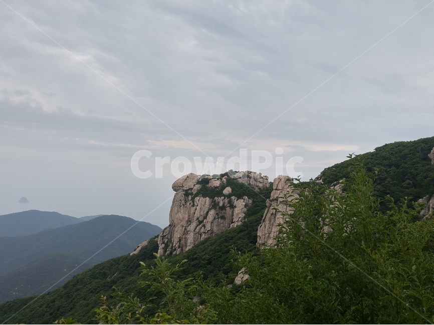 보리암,산,하늘,풍경,바위,숲,구름,남해,자연,풍경,nature,landscape,outdoors,옥외,cliff,낭떠러지