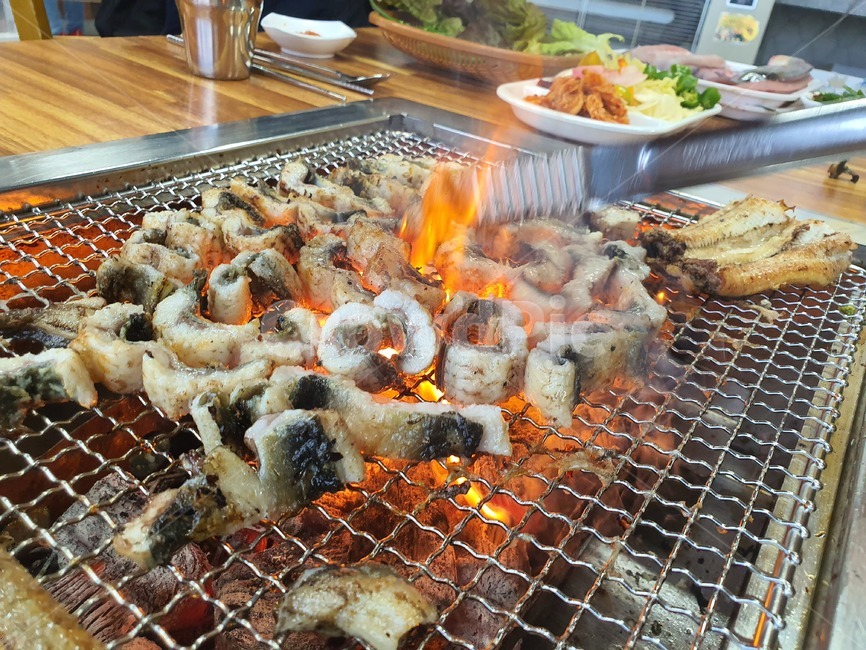 food,음식,장어,숯불구이,보양식,바베큐
