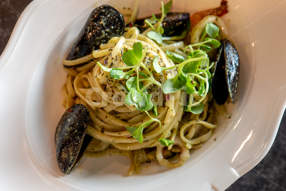 바질페스토,파스타,스파게티,바질페스토파스타,pasta,basil,basilpestopasta,바질,홍합,바질페스토스파게티,음식,식재료,요리,food,cook,meal,dishes,food reserves,면류,면요리,noodles,양식,서양음식,서양요리,western food,western dishes,western meal,western cook