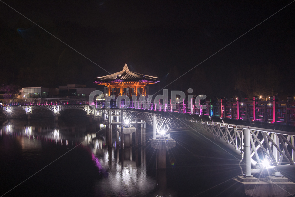 night view,octagonal pavilion,boke,Wolyeong Bridge,nightview,out of focus,pier,emotion,octagonalcanal,light,pavilion,bokeh,wollyeonggyo,bridge