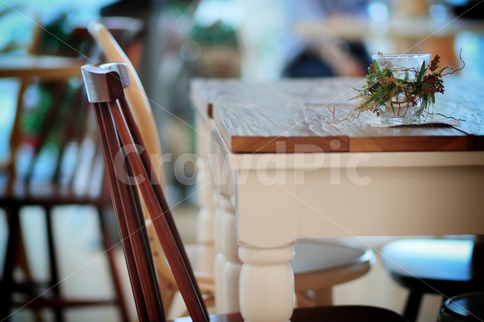 휴식,기다림,청량감,카페,의자,테이블,드라이플라워,인테리어,실내디자인,interior design