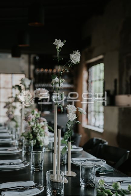 wine glass,table setting,restaurant,flower arrangement,table deco,flower,interior,flower decoration,cafe,flowerarrangement,rose,event