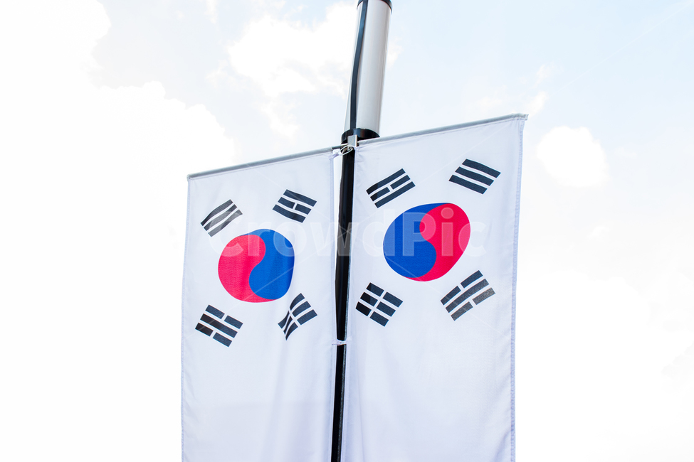 태극기,국기,한국,taegeukgi,koreanflag,국경일,깃발,korea,대한민국,남한,광복절,삼일절,31절,제헌절,개천절,한글날,국군의날,문양,패턴,무늬,기념일,기념,축하,애국심,상징,심볼,국민,문화,태극,자유,독립,태극문양,건곤감리,나라,국가,배경,바탕,백그라운드,국기게양,태극기게양,게양,nationalflag,korean,southkorea,republicofkorea,nationalholiday,flag,flags,symbol,country,nation,culture,background,independence,freedom,pattern,patriotism,southkorea,flagraising,anniversary,celebration