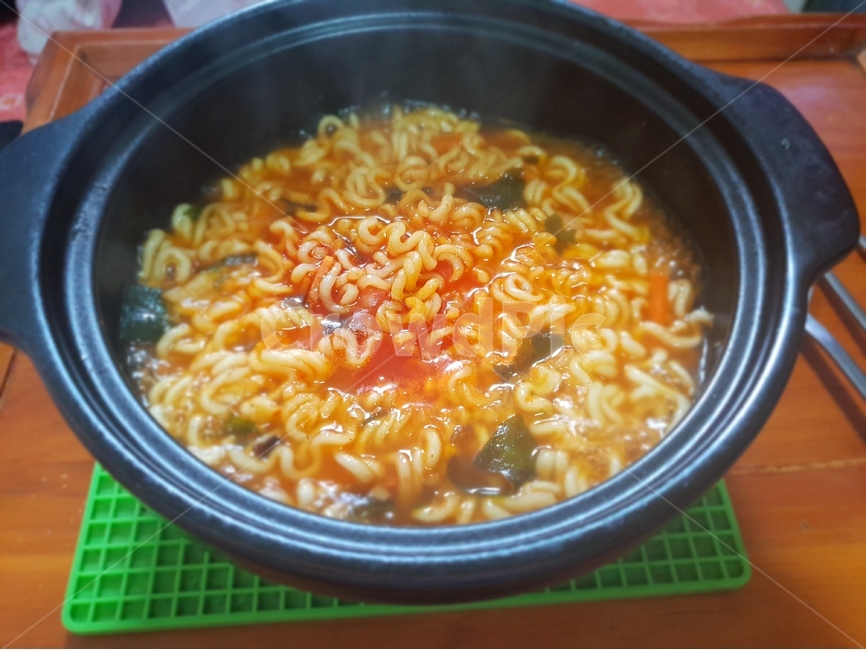 라면,야식,음식,매운라면,한국음식,간식,음식,식재료,요리,food,cook,meal,dishes,food reserves,면류,면요리,noodles