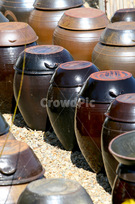 장독대,항아리,장독,한국문화,한국전통,고추장,된장,간장,장맛,전통,풍습,jar,crock,tradition,korean,koreantraditional,koreanculture,한국전통,한국문화,korean traditional,korean culture,사물,물건,오브젝트,thing,object,matter