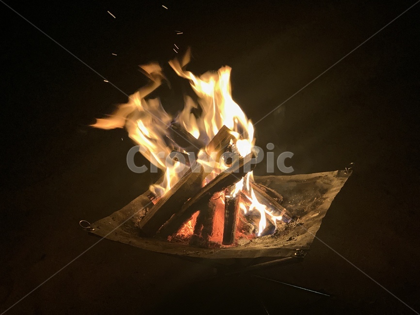 모닥불,fire,불꽃,캠핑,화로대,장작,불멍,캠프파이어,데이트,밤