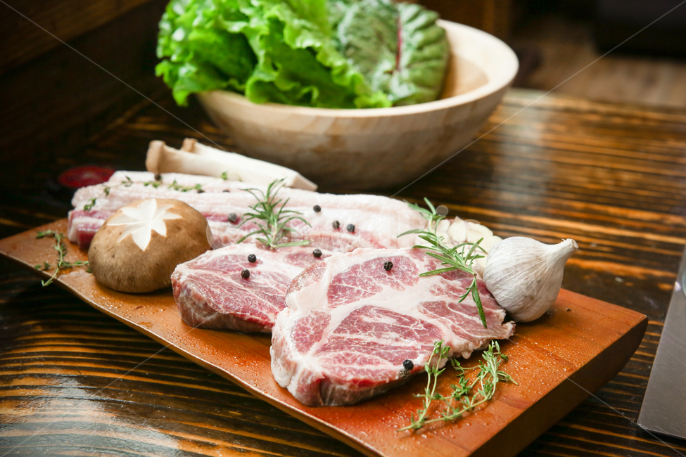 돼지고기,음식,목살,버섯,제품,food,음식,식재료,요리,food,cook,meal,dishes,food reserves,육류,고기,meat
