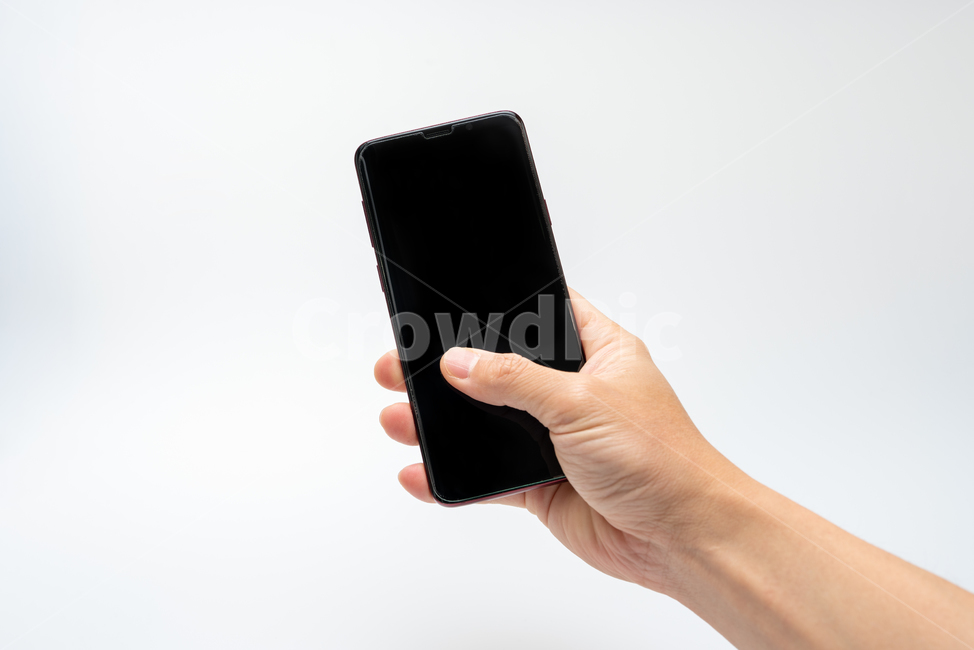 person,사람,human,인간,electronics,전자제품,phone,전화,mobilephone,cellphone,휴대전화,스마트폰,휴대폰,핸드폰,모바일,배터리,밧데리,외장,보조,충전,공급,에너지,전기,기다림,구속,속박,고정,대기,탈출,케이블,선,오브젝트,손,통신,보조기기,전자기기,디지털,스크린,정보통신기술,전자기기,전자제품,it,information,technology,electronic equipment