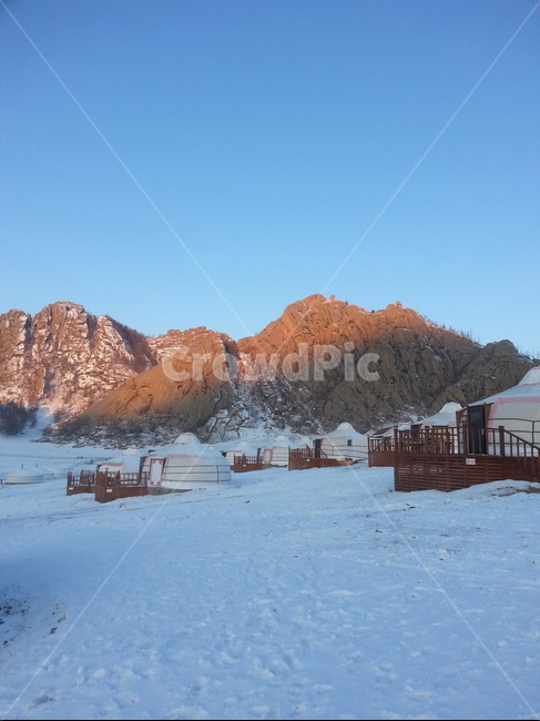 몽골,전통가옥,휴양지,산,산그림자,눈,겨울