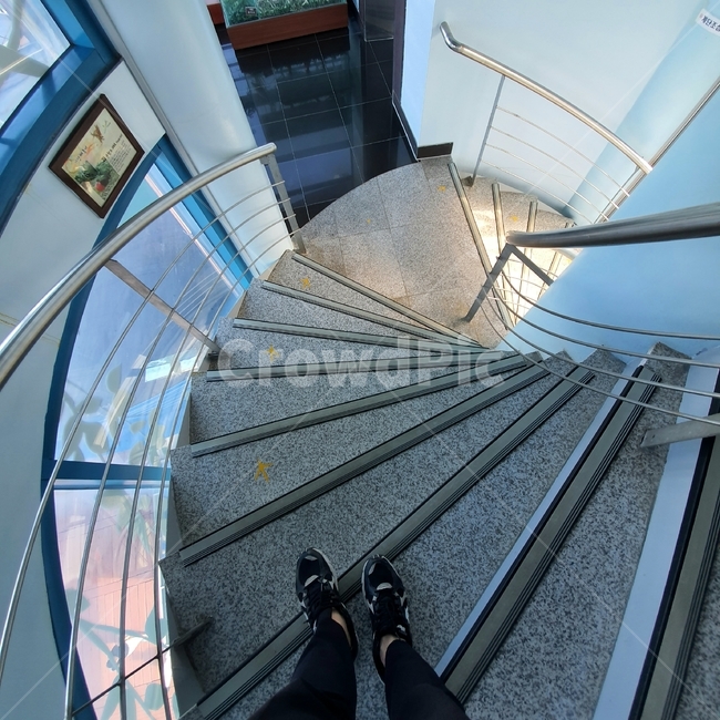 staircase,banister,계단,handrail,난간