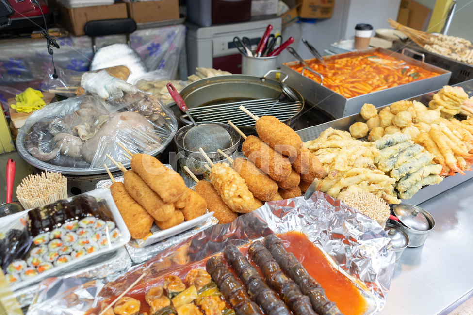 포장마차,떡볶이,순대,음식,군것질,튀김,길거리,핫도그,김밥,시장,마트,마켓,market,mart,market place,음식,식재료,요리,food,cook,meal,dishes,food reserves,디저트,간식,후식,dessert,snack
