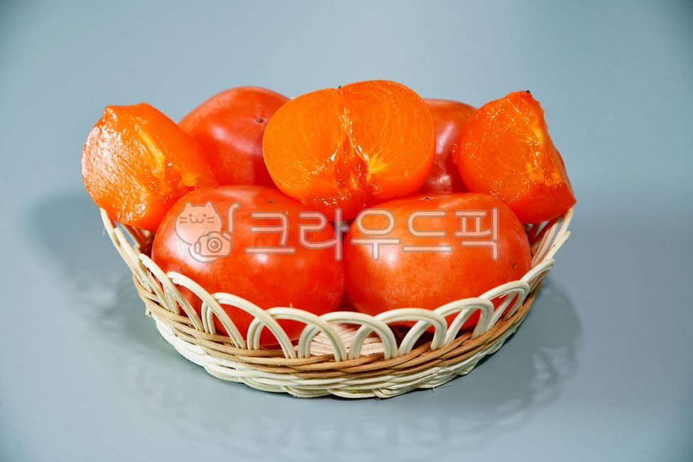 Persimmon,half-moon,semi-dried,fruit,fruit,berry,seasonal fruit