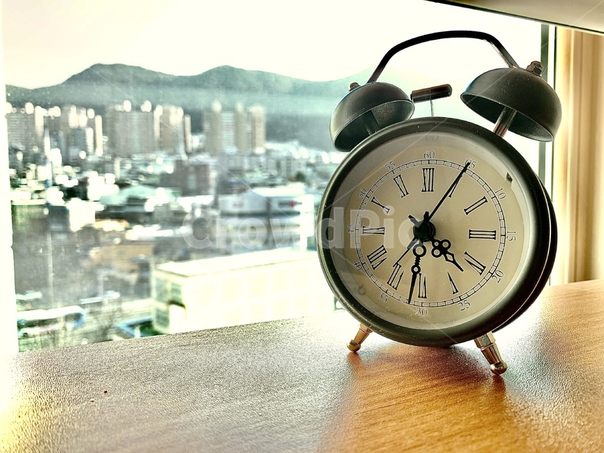 clock,alarmclock,시계,알람시계,책상
