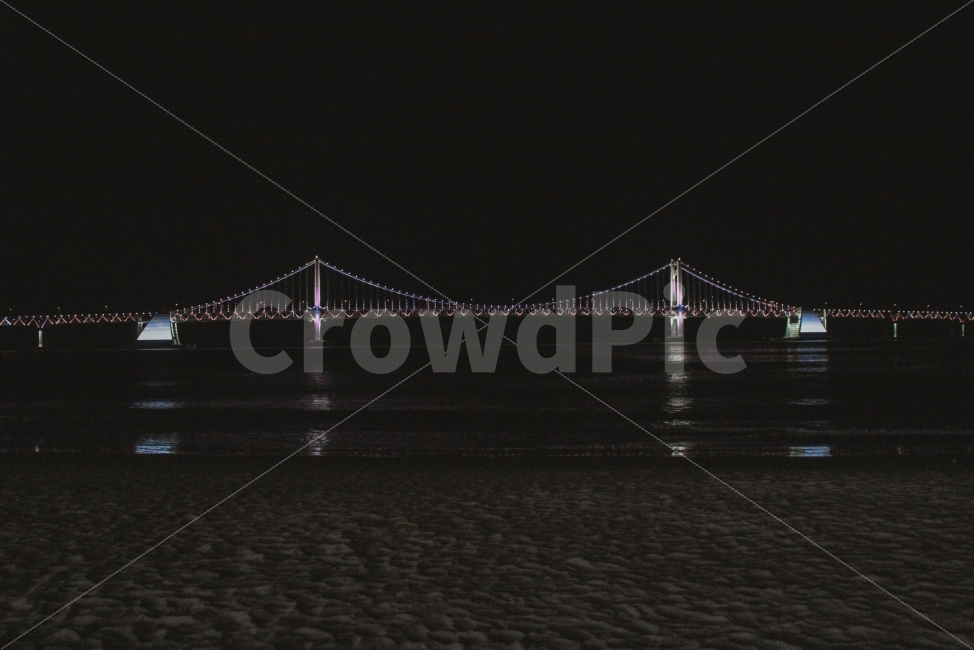 부산,광안리,바다,여행,밤,night,busan,beach,travel,분위기,밤바다,가을밤,자연,풍경,nature,landscape,한국자연풍경,한국자연경관,korea nature landscape,해변,바다,beach,sea,야경,밤,nightscape,night,감성,sensible,feeling,building,건물,bridge,다리