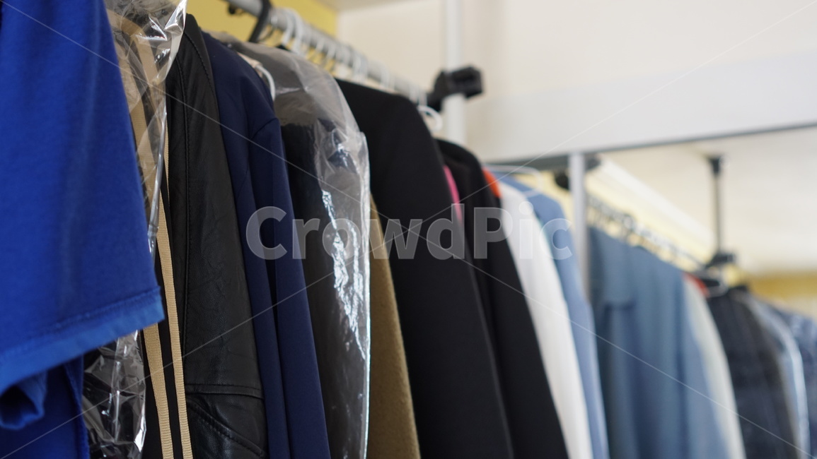 옷걸이,옷장,행거,겨울옷,겨울나기,계절,옷,의상,의류,정리,옷정리,apparel,clothing,furniture,가구,의복,패션스타일,의상,fashion,style