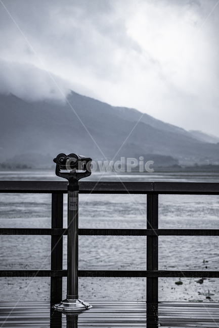 cloud,wait,ocean,deck,blur,telescope,Grayscale