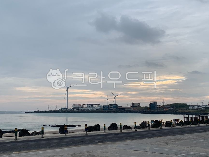 Beach,dark clouds,jeju island,cloudy sea,Woljeongri Beach,Woljeongri,cloudy day