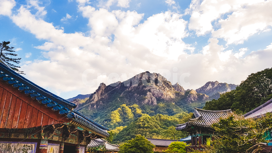 산,구름,한국전통,기와집,자연,자연,풍경,nature,landscape,한국자연풍경,한국자연경관,korea nature landscape,한국전통,한국문화,korean traditional,korean culture,건축물,건물외관,exterior,building,structure,architecture,construction,건물,temple,신전,worship,예배,pagoda,탑,shrine,신사,outdoors,옥외